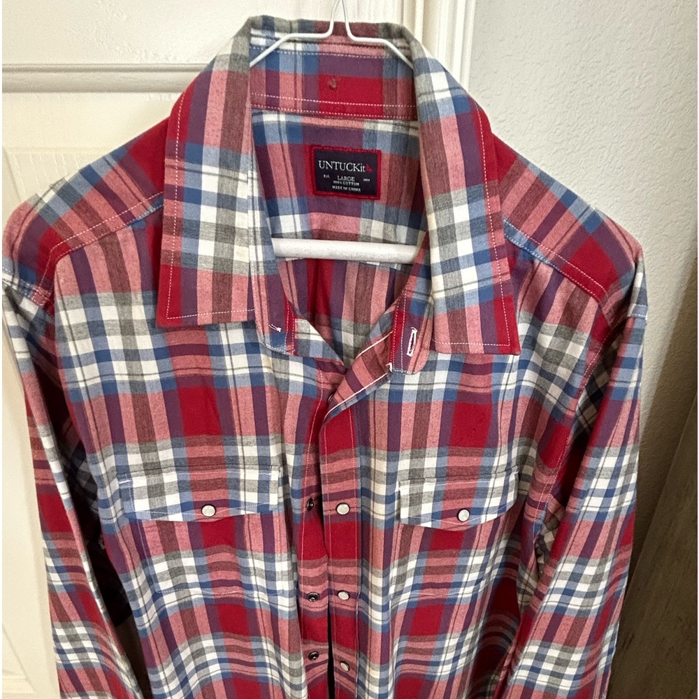 Untuckit flannel button down shirt